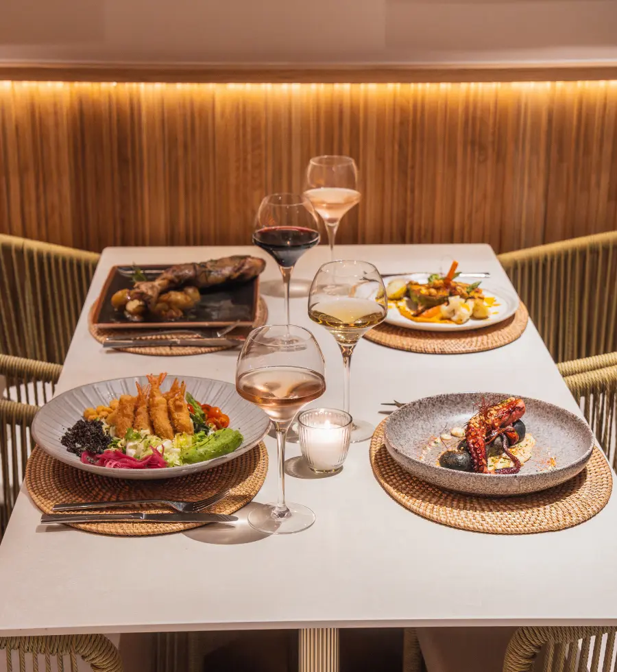 Platos del restaurante Gran Café 1919 en Puerto Pollensa, acceso a la carta y reserva online.